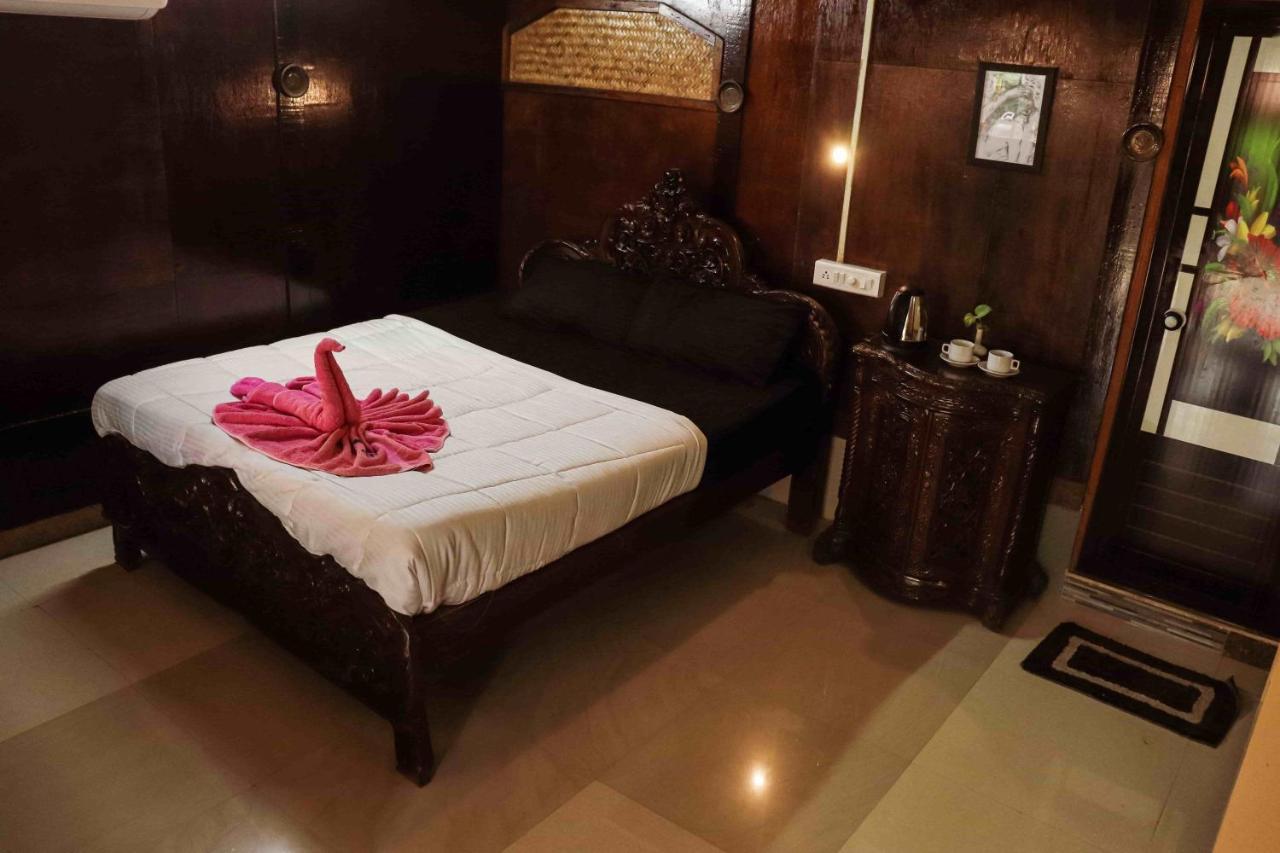 Hôtel Kerala Bamboo House à Varkala Extérieur photo
