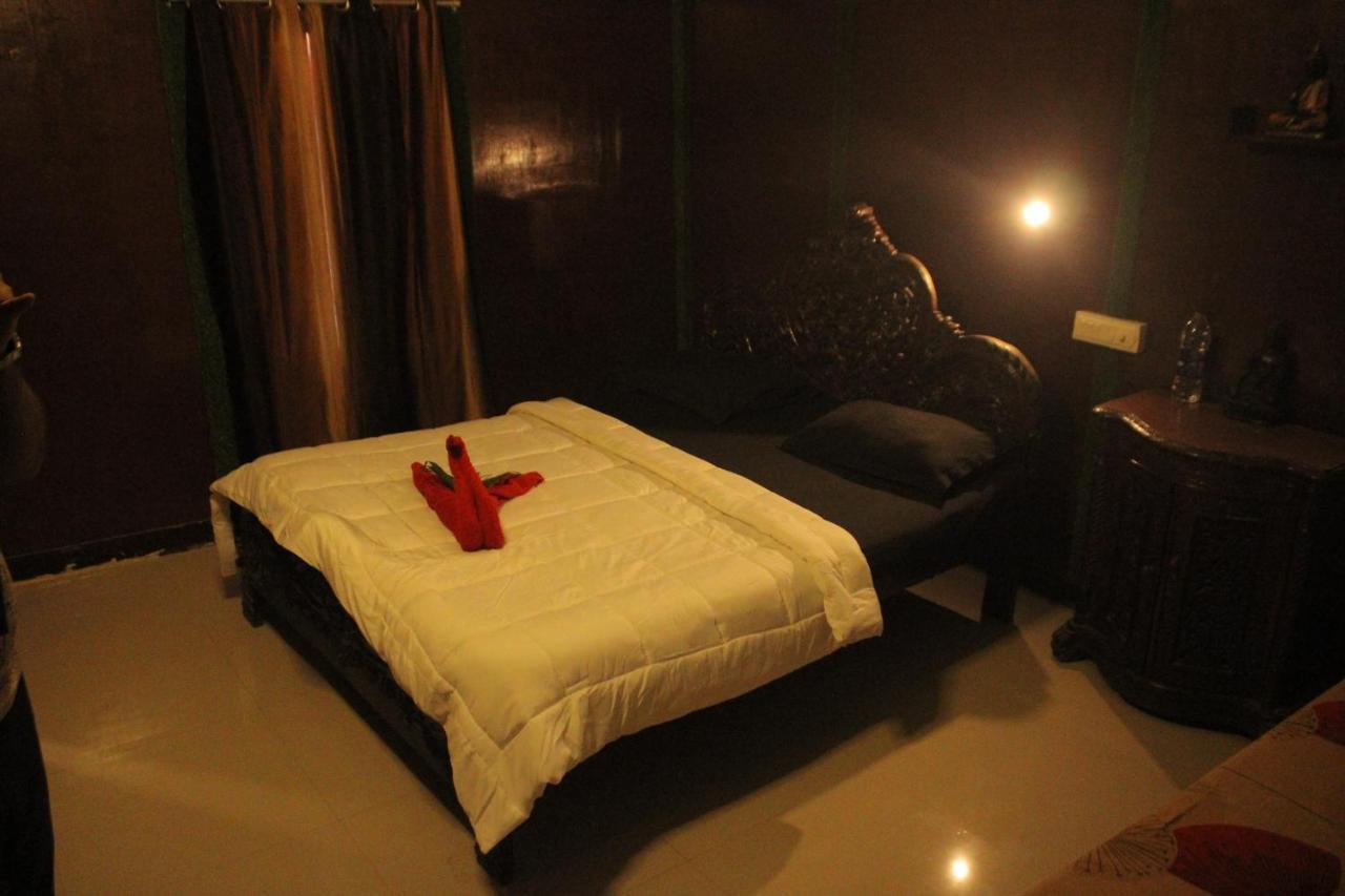 Hôtel Kerala Bamboo House à Varkala Extérieur photo