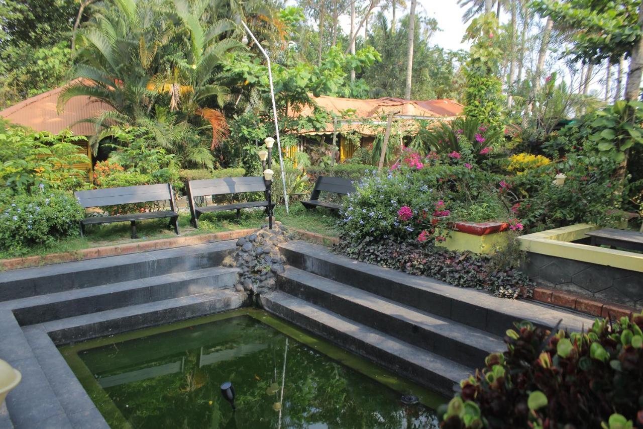 Hôtel Kerala Bamboo House à Varkala Extérieur photo