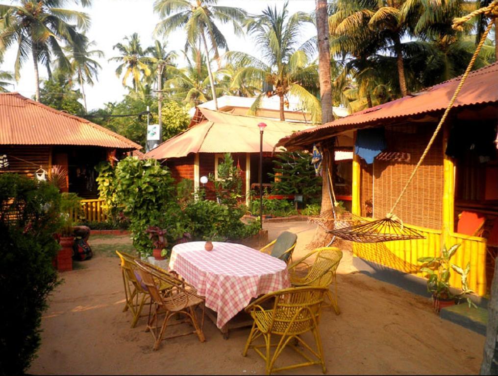 Hôtel Kerala Bamboo House à Varkala Extérieur photo