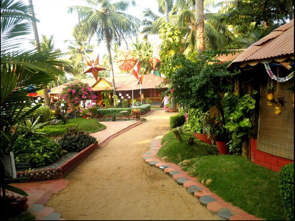 Hôtel Kerala Bamboo House à Varkala Extérieur photo