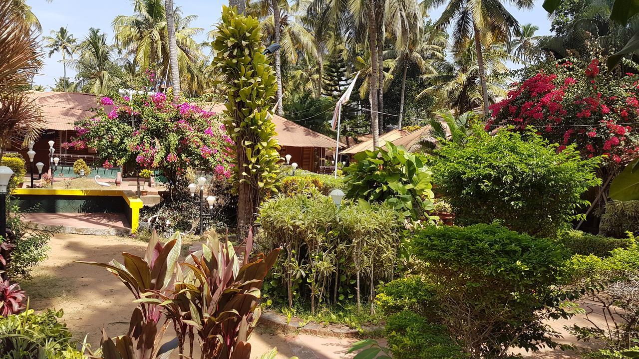 Hôtel Kerala Bamboo House à Varkala Extérieur photo