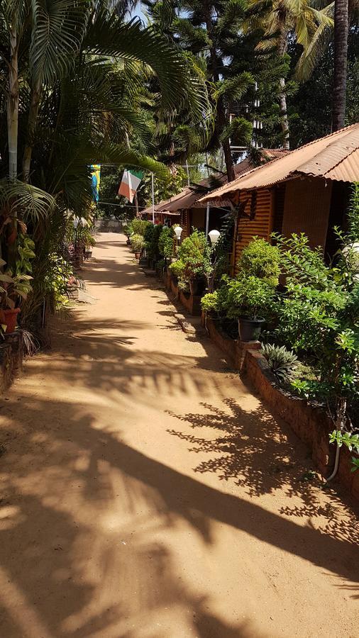 Hôtel Kerala Bamboo House à Varkala Extérieur photo